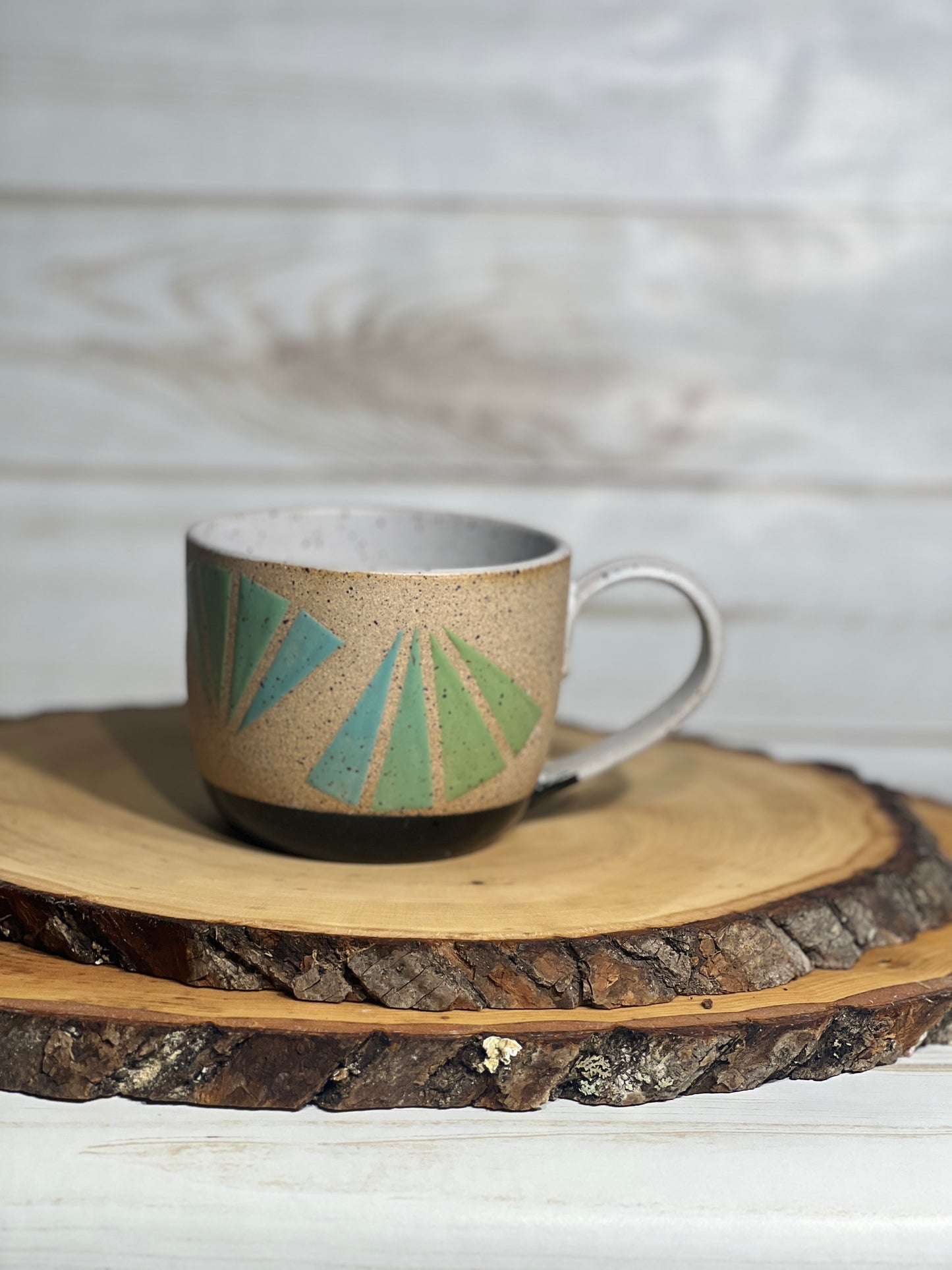 Geometric speckle mug