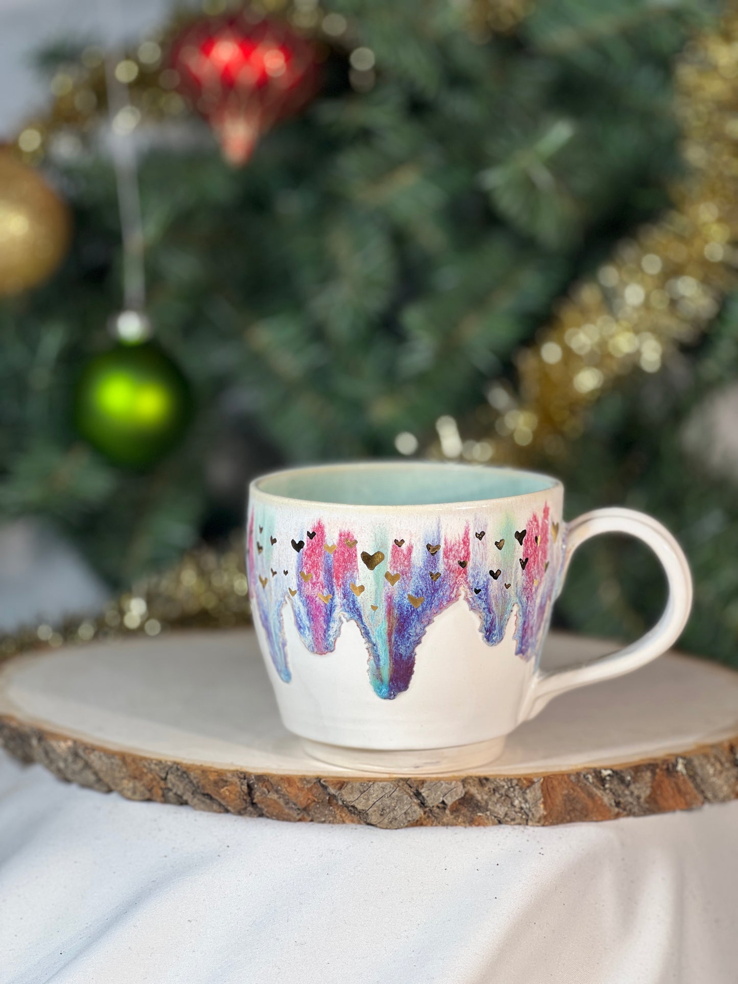 Cascading colors 12 oz mug w gold luster hearts(1)